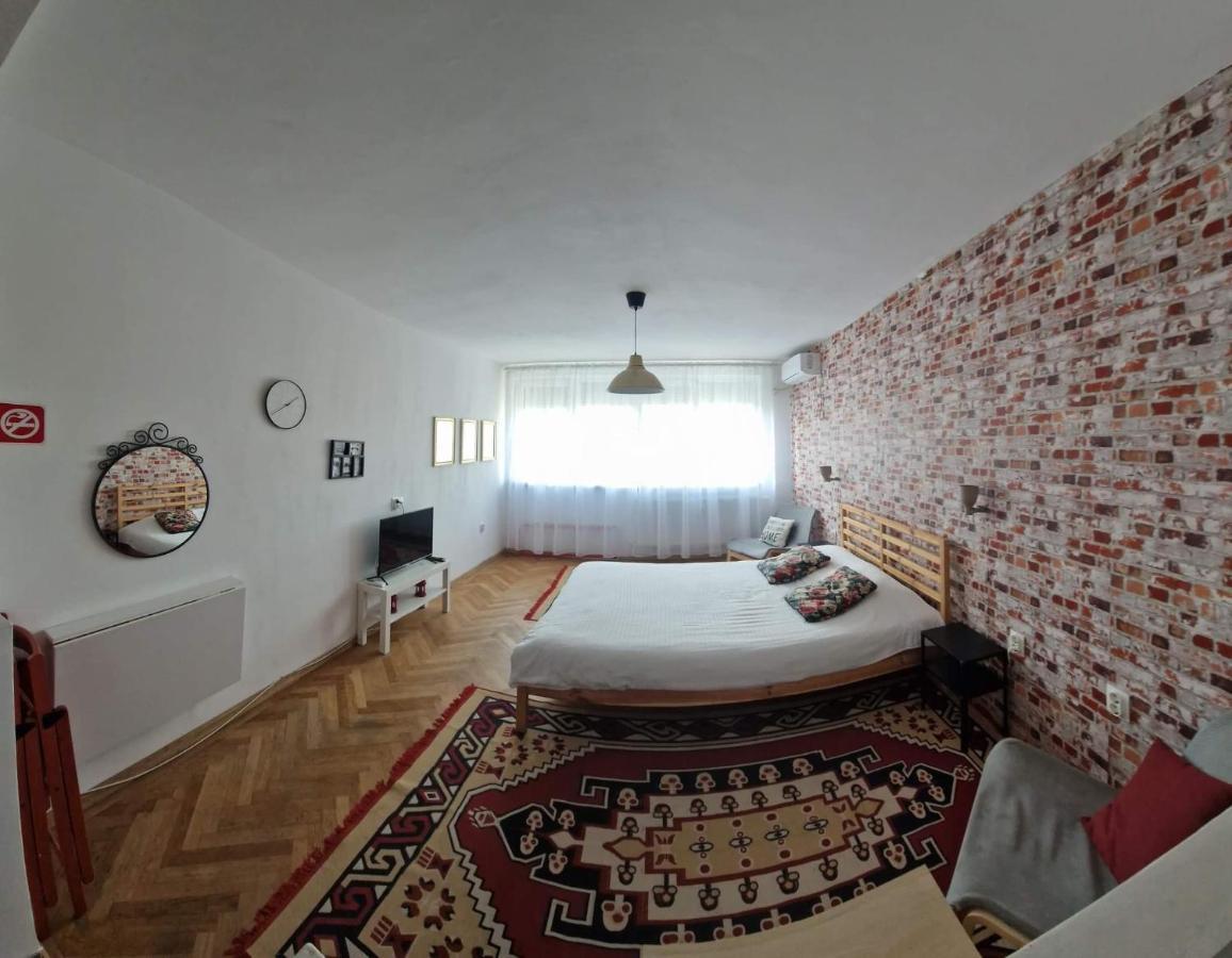 Studio Nefumatori Sunny Place, Self Check In Крайова Екстериор снимка